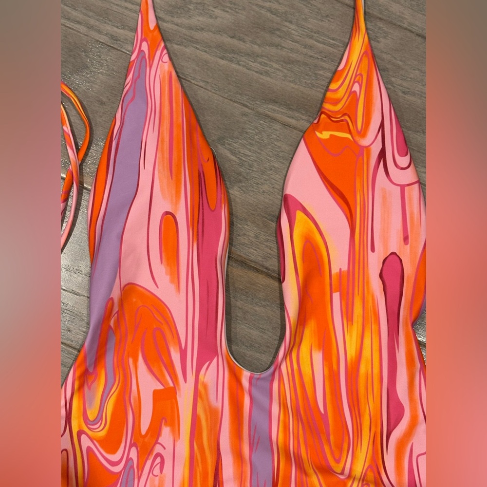 SHEIN Swim Plunging One Piece Swimsuit & Matching Beach Skirt NWOT - Picture 6 of 10
